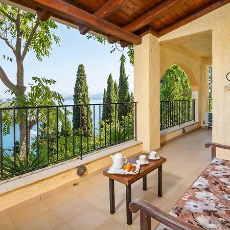 Agni-stefania * Agní